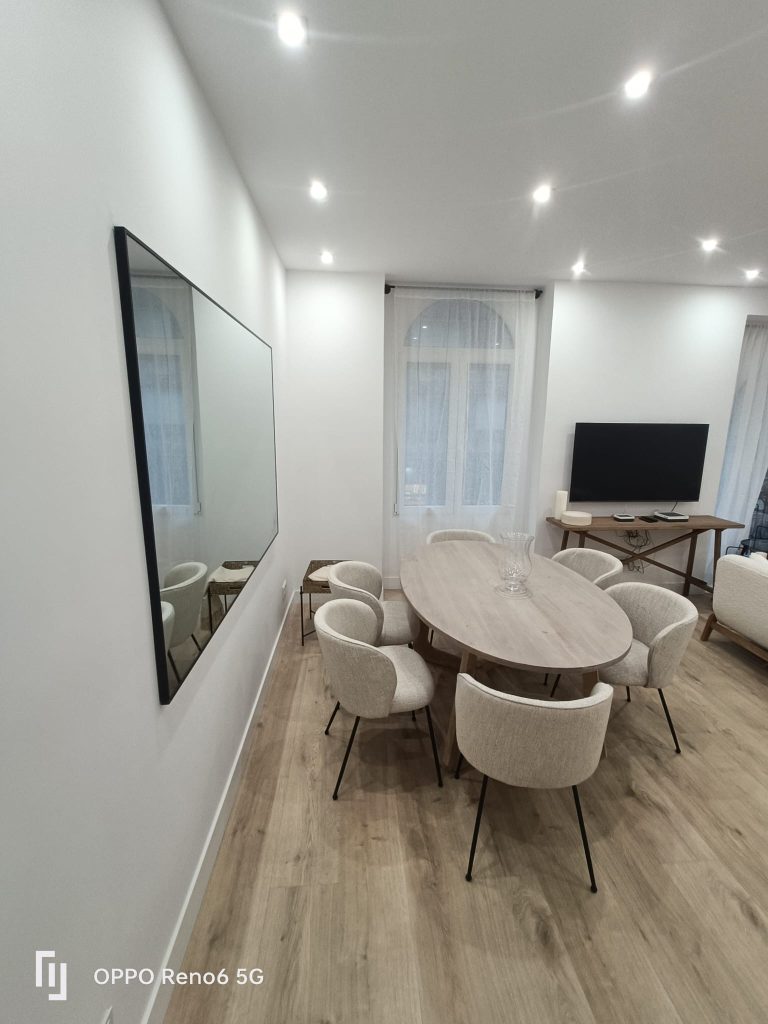 Reforma salón pequeño moderno Madrid